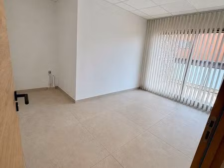 location salle de consultation 14 5m2