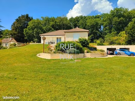 pavillon 6 pièces 165 m²