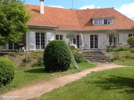 propriété 10 pièces 245 m²