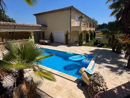 villa individuelle avec piscine