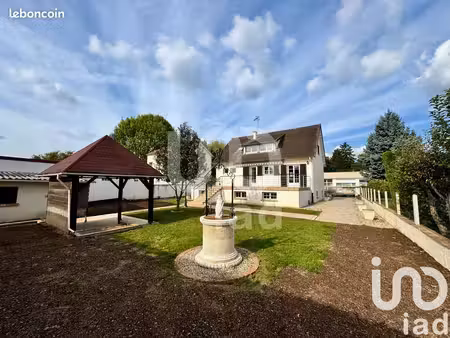 maison 7 pièces 145 m²