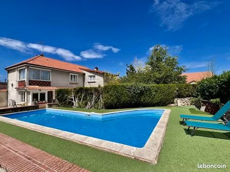 maison 5 pièces 145 m²