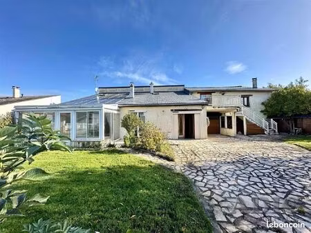 maison 9 pièces 190 m²