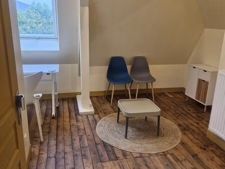 bureau 10m²
