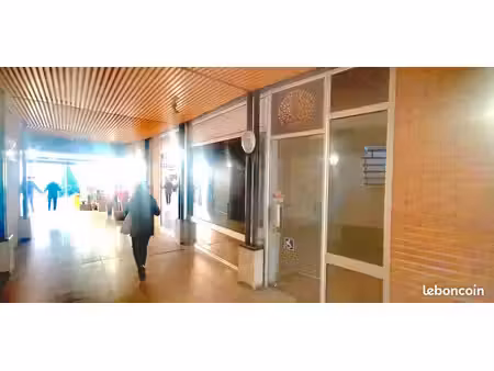 local commercial hyper centre gaillac à louer