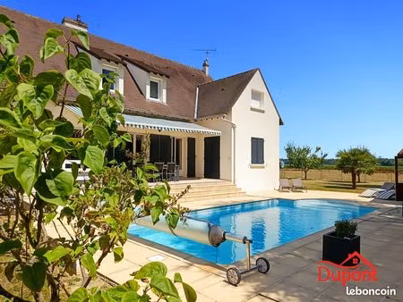 maison 8 pièces 215 m²