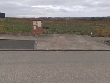 terrain 437 m² ressons le long