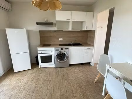 sanary sur mer t2 avec grande terrasse de 11 m2