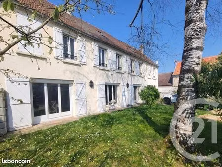 maison 6 pièces 249 m²