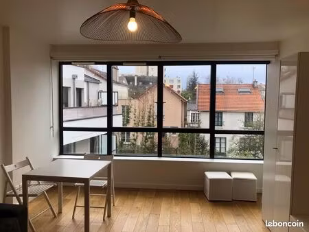 studio meublé lumineux et calme
