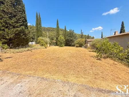 terrain 1444 m² solliès-ville