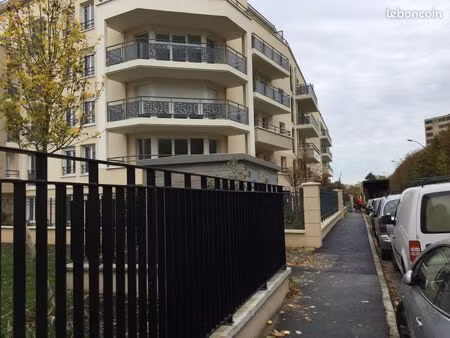à louer –tbel appartement t2 de 41 41 m² avec balcon – poissy (quartier la bruyère)- pas d