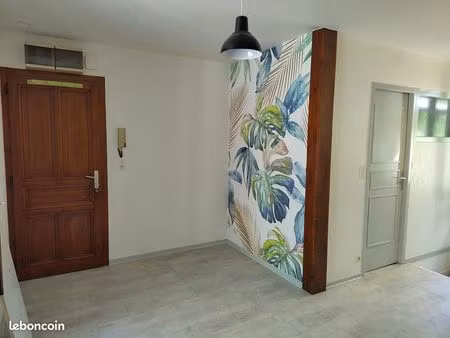 appartement à louer ; libre ; 23 + 12 m2