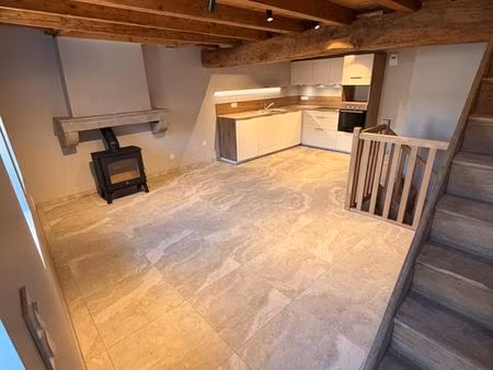 location maison de village