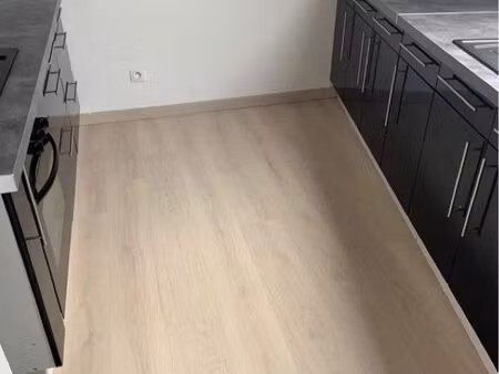 apparemment 50m2