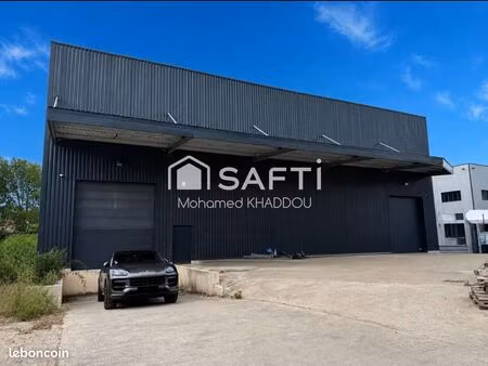 local 760 m² les alluets-le-roi