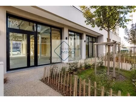 local commercial 1 348 m²