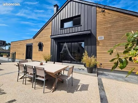 villa 6 pièces 148 m²