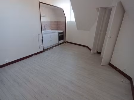 chauny.appartement 2 pièces à 2mn du centre ville et de la gare