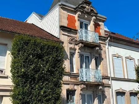 remiremont - immeuble de rapport à usage mixte  associant un espace de bureaux et plusieur