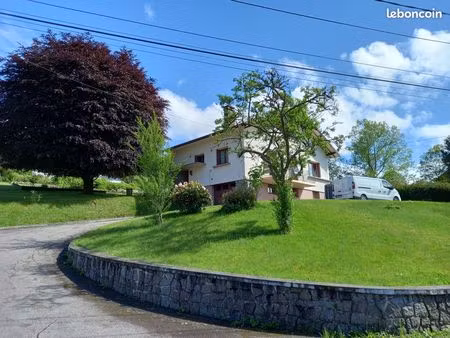 maison individuelle de 130 m2 interieur entièrement rénovée style chalet