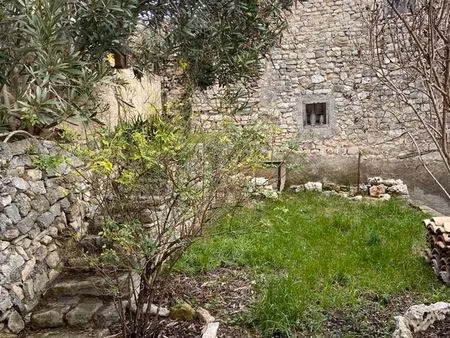 appartement t2 avec terrasse et jardin
