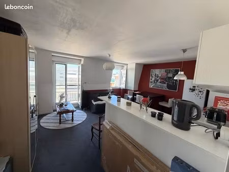 studio avec parking extérieur