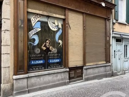 local commercial 192 m²