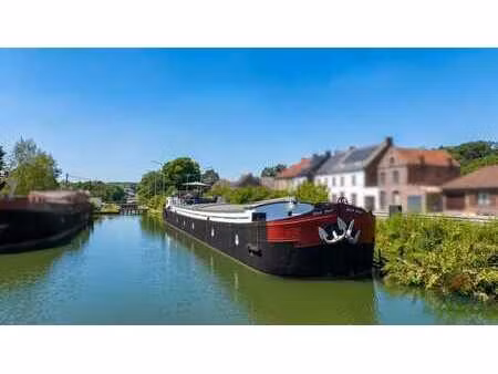 superbe péniche entièrement rénovée !