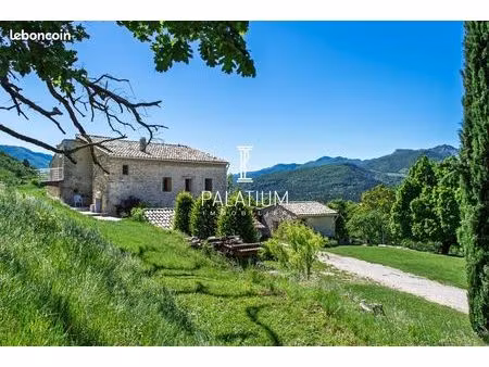 maison 8 pièces 180 m²