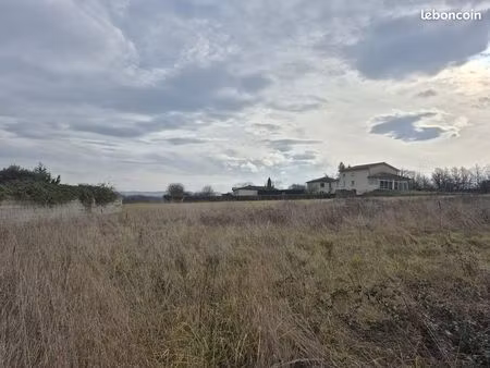 terrain constructible 1614 m2