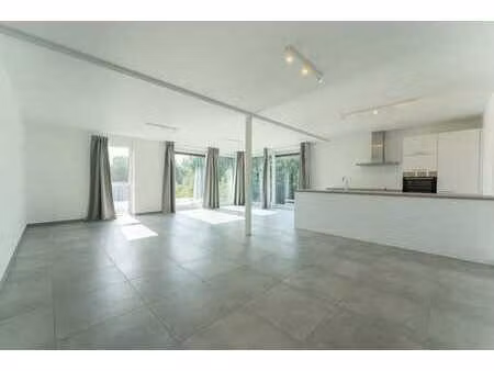 superbe appartement 2 ch avec parking !