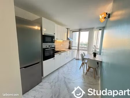 chambre 1 pièce 13 m²