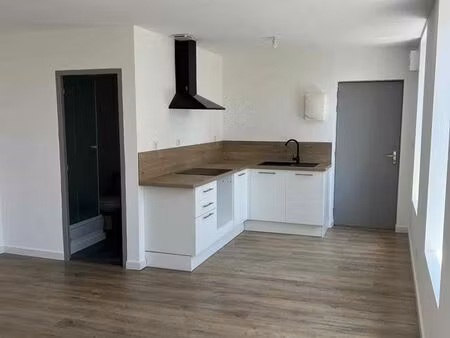 location appartement t3 - centre saverdun