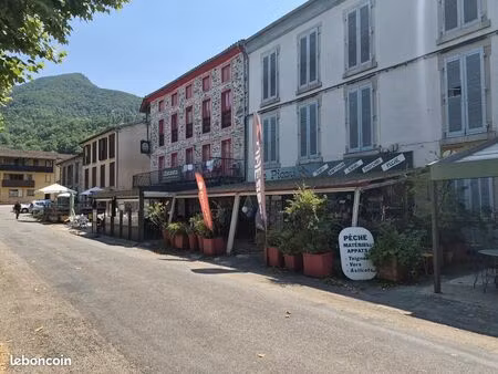 fonds de commerce 194 m² seix