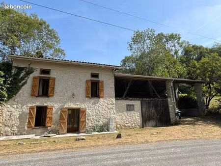 à louer – authentique maison meublée en pierre de taille – 100 m² avec 4 000 m² de terrain