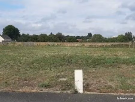 terrain à bâtir de 804 m² à verneuil-sur-vienne (87)