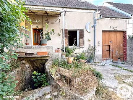 maison de village 2 pièces 49 m²