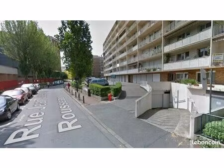 emplacement parking couvert sécurisé à malakoff