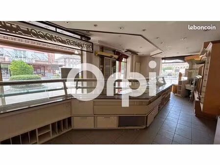 local commercial 157 m²