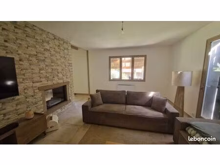 maison 110 m² – 4 chambres – terrain 2800 m² – calme – proche limoges