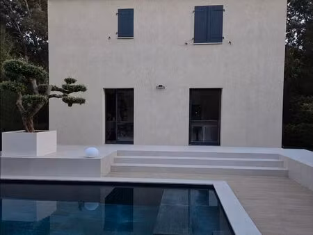 maison 5 pièces 145m²