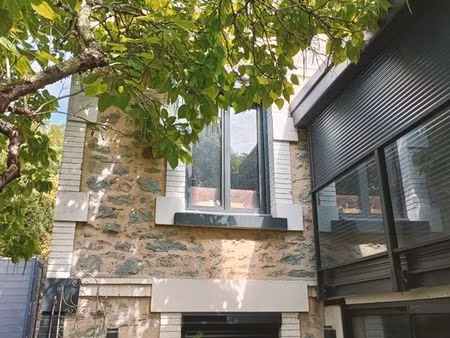 maison entièrement rénovée à isle