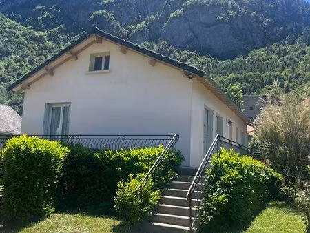 maison individuelle 85 m² – 3 chambres – garage – jardin – toiture neuve 2023 –