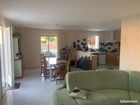 ensemble immobilier : maison de plain-pied + dépendance t2 indépendante