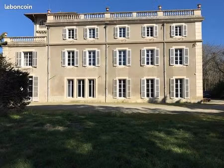 château de caractère du xixe siècle – domaine de 27 hectares avec lac privé aux portes de 