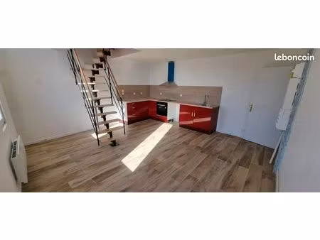 t3 en duplex- castelnaudary- avec jardin