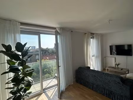 t2 meublé 51m² – balcon – parking – rer b à pied | le bourget centre
