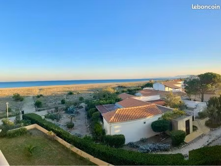 appartement et garage - front de mer