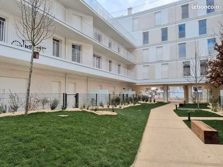 appartement: studio  27.40 m²